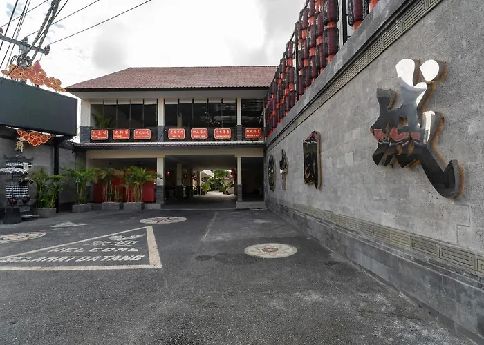 Oyo 1992 China Town Bali